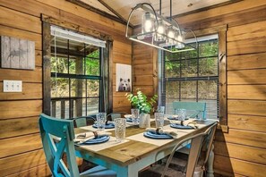 Casa, varias camas (The Blessing Cabin) | Restaurantes