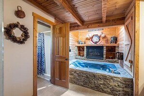 House, 1 King Bed (The Jarratt House) | Interior - The Jarratt House (Sevierville)