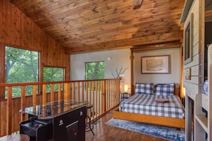 Ferienhaus, Mehrere Betten (Z - Treehouse Overlook) | 2 Schlafzimmer