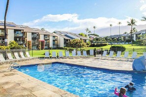 Pool - Kihei Condo with Pool, Grill & Private Laundry (Kihei)
