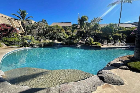 Pool - Kihei Loft Condo with Private Lanai, Resort Pool & Tennis (Kihei)