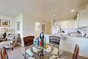 Interior - Kihei Condo with AC, Pools & Hot Tub Close to South Maui Beaches (Kihei)