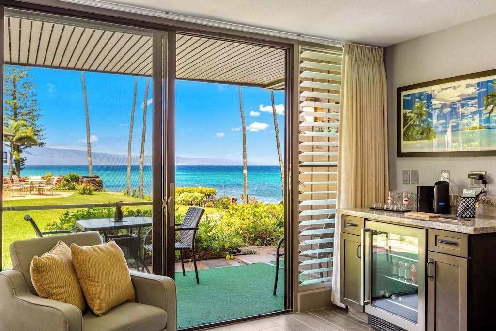 Living room open to your private lanai.