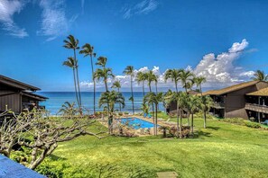 Property grounds - Oceanfront Lahaina Condo with Pool, Fast WiFi & Views of Lanai (Lahaina)