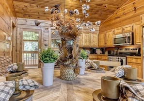 House, Multiple Beds (Willow Heights Lodge) | Private kitchen - Willow Heights Lodge (Sevierville)