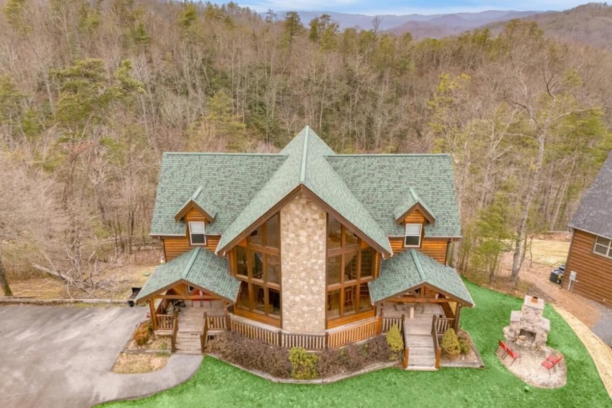 House, Multiple Beds (Whispering Pines) | Exterior