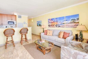 TV, DVD player, offices - Kihei Sugar Beach Condo with Private W/D & WiFi - Surf & Swim (Kihei)