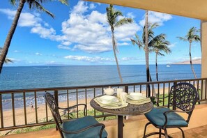 Outdoor dining - Ocean-View Kihei Sugar Beach Condo with Private W/D for 2 (Kihei)