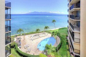 Pool - Waterfront Lahaina Views, Walk to the Beach (Lahaina)