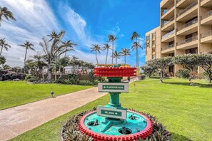 Property grounds - Kihei Sugar Beach Condo with AC & Free WiFi Near Everything (Kihei)