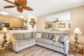 TV, DVD player, offices - Kihei Sugar Beach Condo with Pool - Great for Surf & Snorkeling (Kihei)