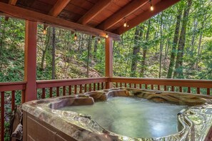 House, Multiple Beds (Friends in High Places 2) | Outdoor spa tub - Friends in High Places 2 (Sevierville)