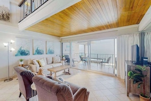 TV, DVD player, offices - Oceanfront Lahaina Condo with Lanai & Pool - Steps to Beach (Lahaina)