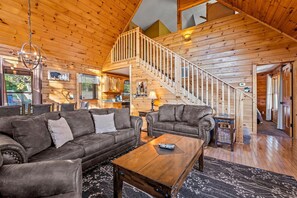 House, Multiple Beds (Some Peak Somewhere Cabin) | Living area - Some Peak Somewhere Cabin (Gatlinburg)