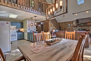 Ferienhaus, Mehrere Betten (Z - Pinecone Cottage) | Speisen