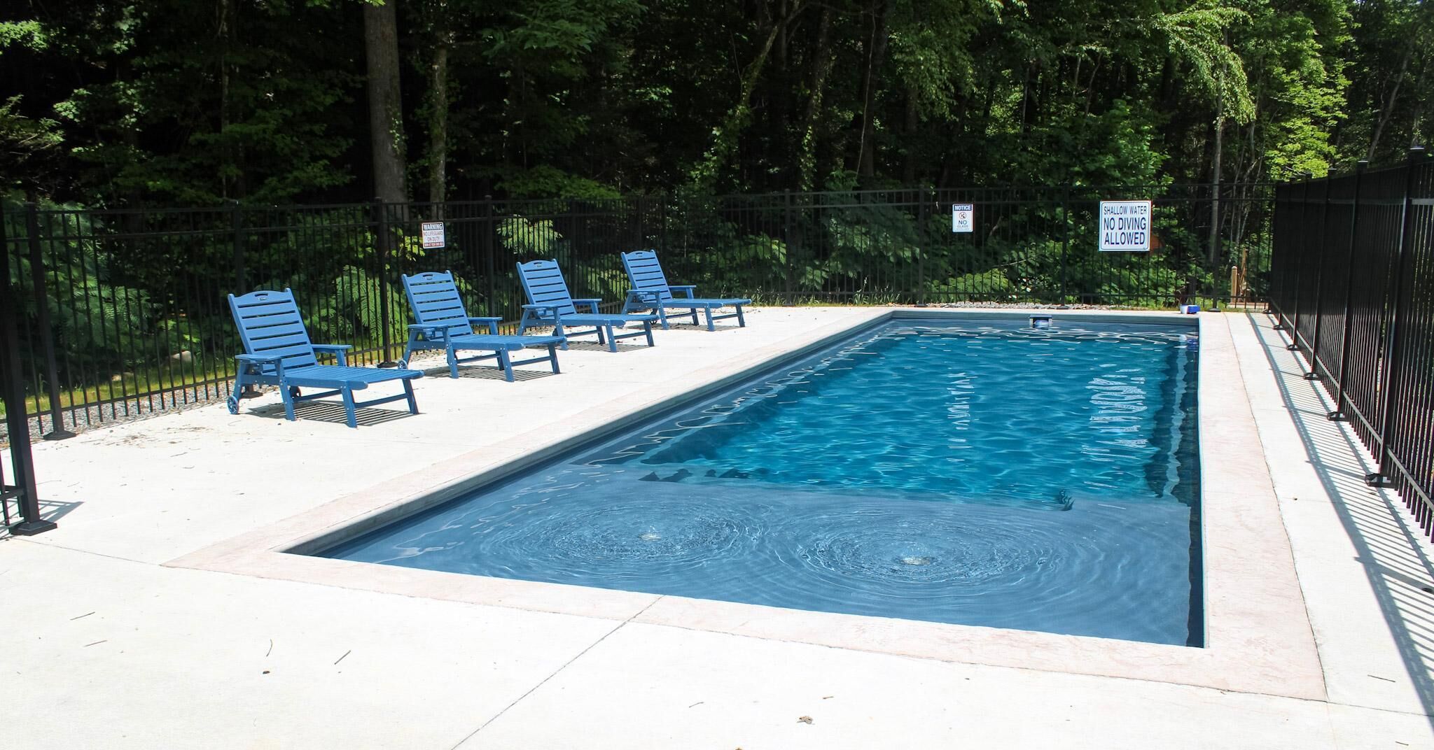 House, Multiple Beds (Neverland) | Pool