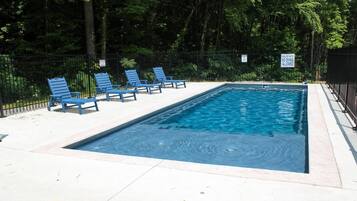 House, Multiple Beds (Neverland) | Pool