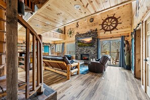 House, Multiple Beds (Neverland) | Living area - Neverland (Gatlinburg)