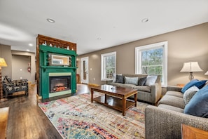 House, Multiple Beds (A Family Tradition) | Living area - A Family Tradition (Gatlinburg)