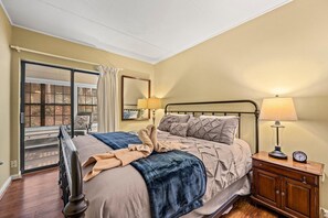 Condo, Multiple Beds (Mountain Charm 2) | 3 bedrooms - Mountain Charm 2 (Gatlinburg)