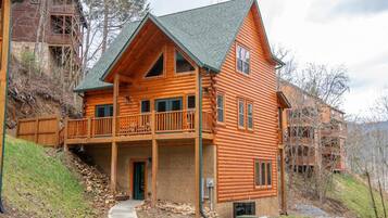 House, Multiple Beds (Hillside Horizon) | Exterior