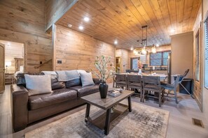 House, Multiple Beds (Hillside Horizon) | Living area - Hillside Horizon (Sevierville)