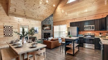 House, Multiple Beds (Lykke Lodge) | Private kitchen
