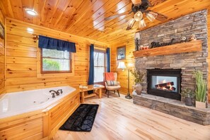 House, Multiple Beds (Smoky Mountain Vista) | Interior - Smoky Mountain Vista (Gatlinburg)