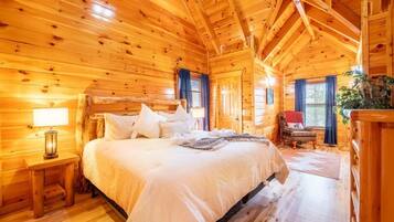 House, Multiple Beds (Smoky Mountain Vista)