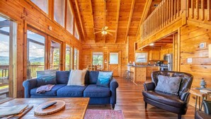 บ้านพัก, หลายเตียง (Misty Mountain Treehouse) | บริเวณนั่งเล่น