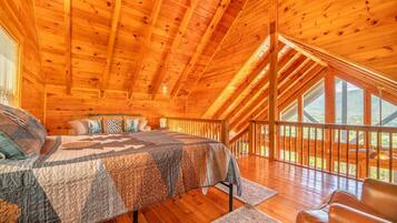 Ferienhaus, Mehrere Betten (Misty Mountain Treehouse)