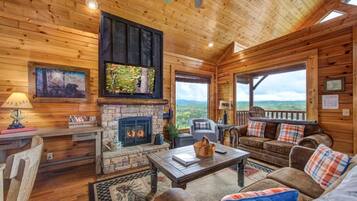 House, Multiple Beds (Edge Of Forever) | Living area