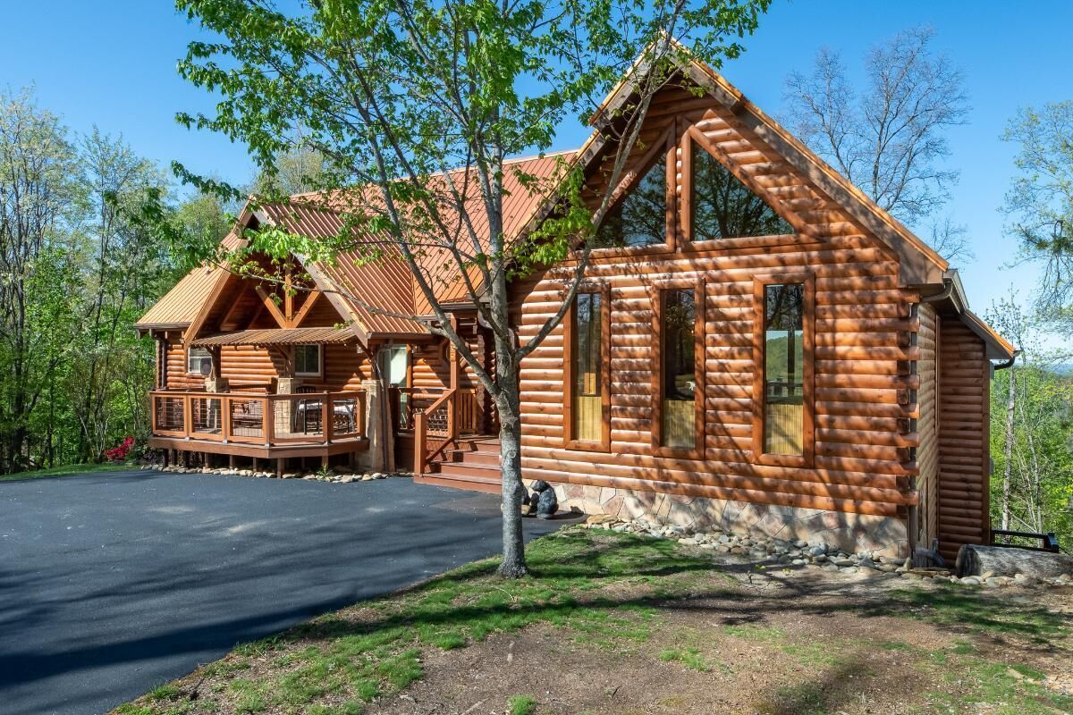 House, Multiple Beds (Psalm 2705) | Exterior