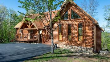 House, Multiple Beds (Psalm 2705) | Exterior