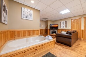 House, Multiple Beds (Anglers Bend) | Interior - Anglers Bend (Pigeon Forge)