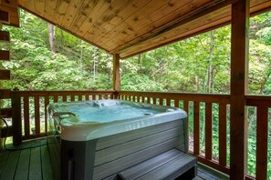 House, Multiple Beds (Timber Tails) | Outdoor spa tub - Timber Tails (Sevierville)
