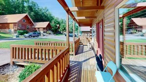 House, Berbilang Katil (Southern Comfort Cabin) | Teres/patio