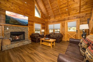 House, Multiple Beds (Timber Trace) | Living area - Timber Trace (Pigeon Forge)