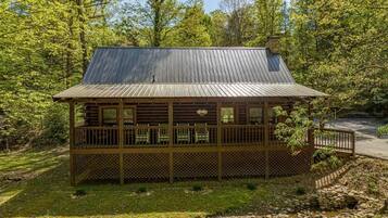 House, Multiple Beds (Timber Trace) | Exterior