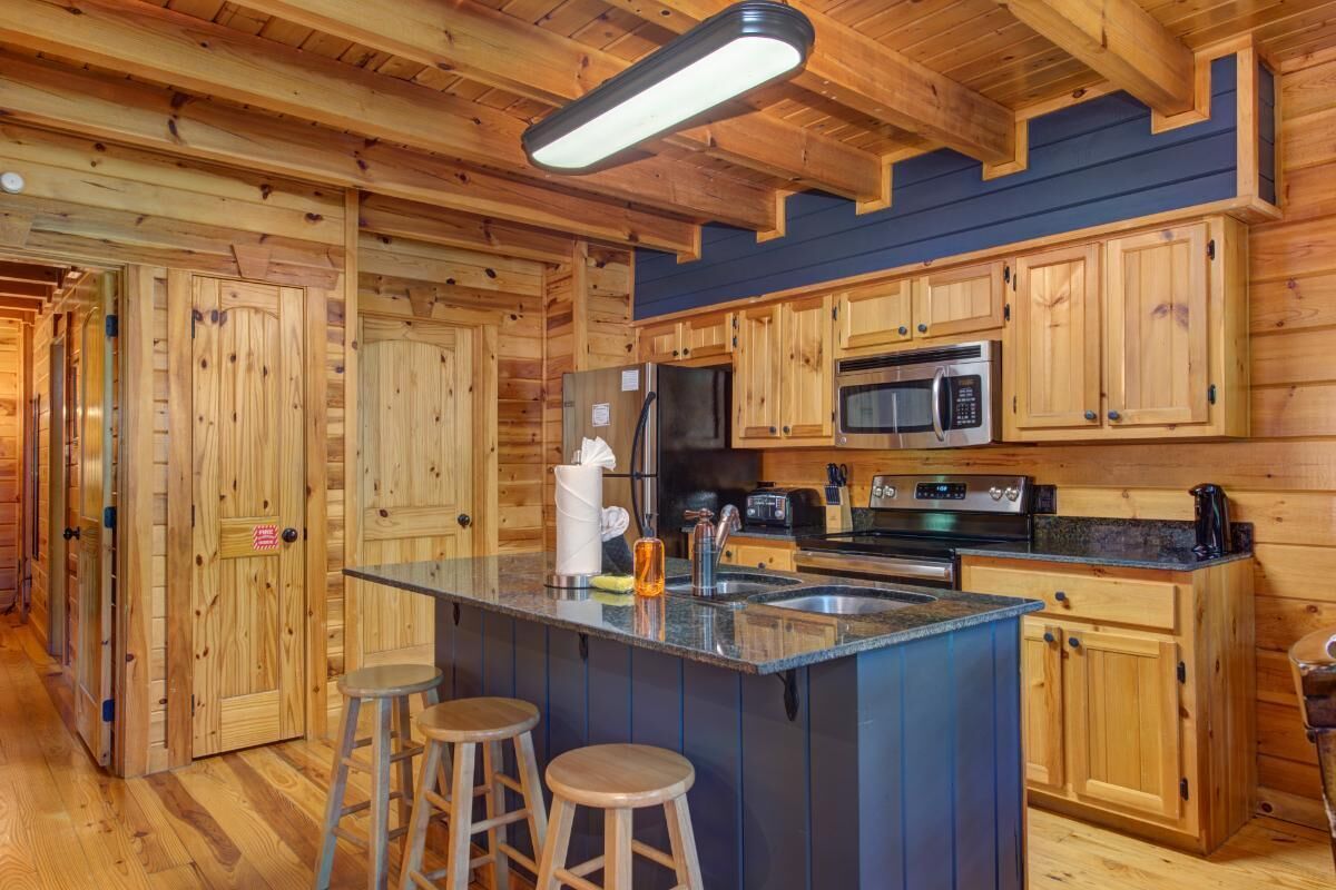House, Multiple Beds (Goldilocks and The Three Bears) | Private kitchen
