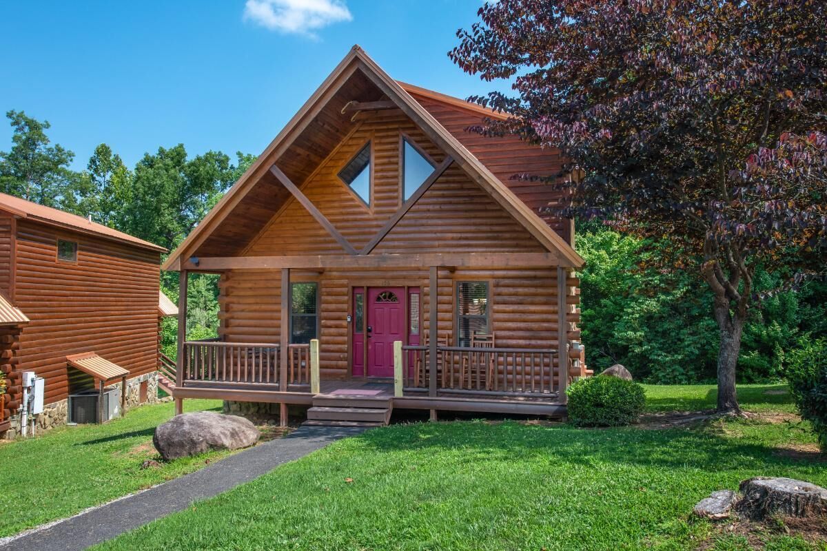 House, Multiple Beds (Goldilocks and The Three Bears) | Exterior