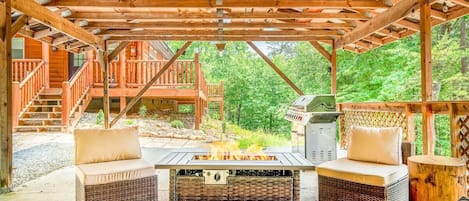 House, Multiple Beds (Oldham Ridge Retreat) | Terrace/patio