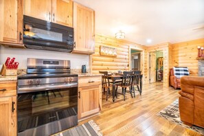 Casa, varias camas (Oldham Ridge Retreat) | Cocina privada