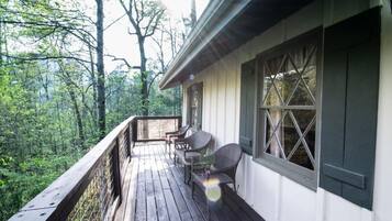 House, Multiple Beds (Hillside Hideaway) | Property grounds