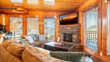 House, Multiple Beds (Splash Mountain Lodge) | Living area