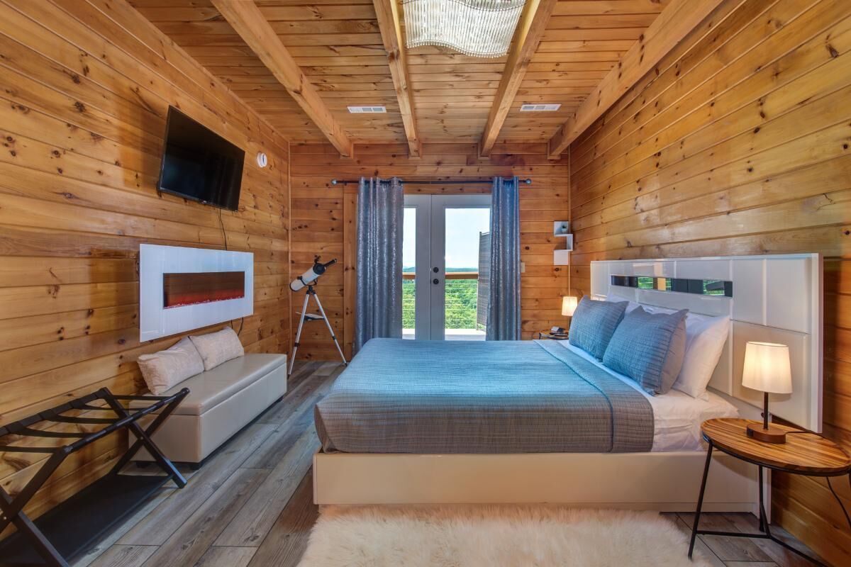 2 bedrooms