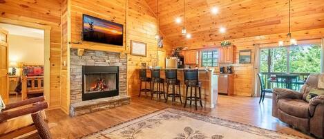 House, Multiple Beds (Madison's Retreat) | Living area