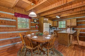 House, Multiple Beds (Paradise) | Dining - Paradise (Gatlinburg)
