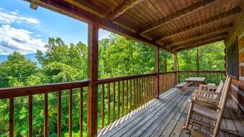 House, Multiple Beds (Paradise) | Outdoor dining