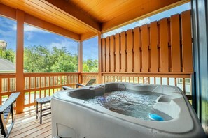 Bồn tắm spa ngoài trời